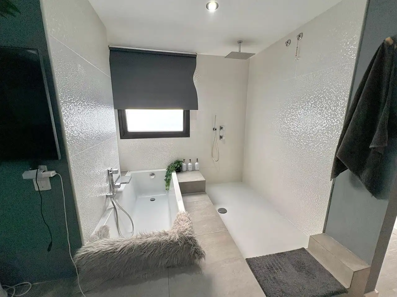 Bathroom of Flat for sale in Santa Cruz de Tenerife  with Air Conditioner