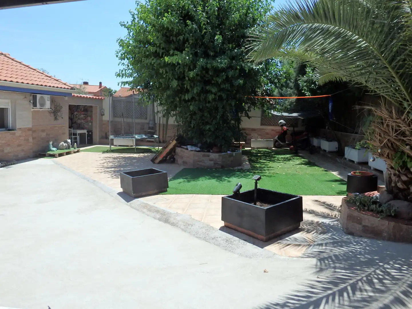Terrassa de Casa o xalet en venda en Cedillo del Condado amb Aire condicionat, Calefacció i Jardí privat
