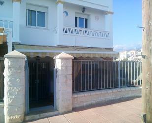 Vista exterior de Casa o xalet en venda en Torrox amb Balcó
