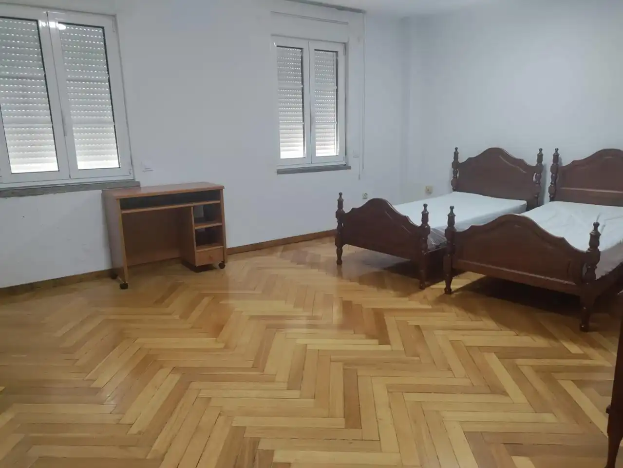 Habitación de Piso de alquiler en Santiago de Compostela  con Calefacción y Amueblado