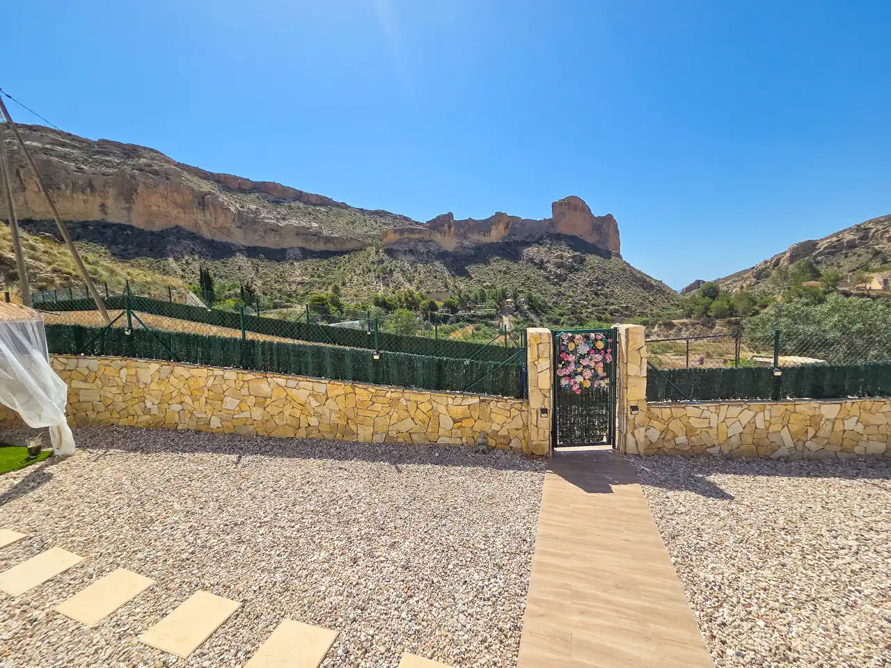 Vista exterior de Casa o chalet en venta en Crevillent, Alicante