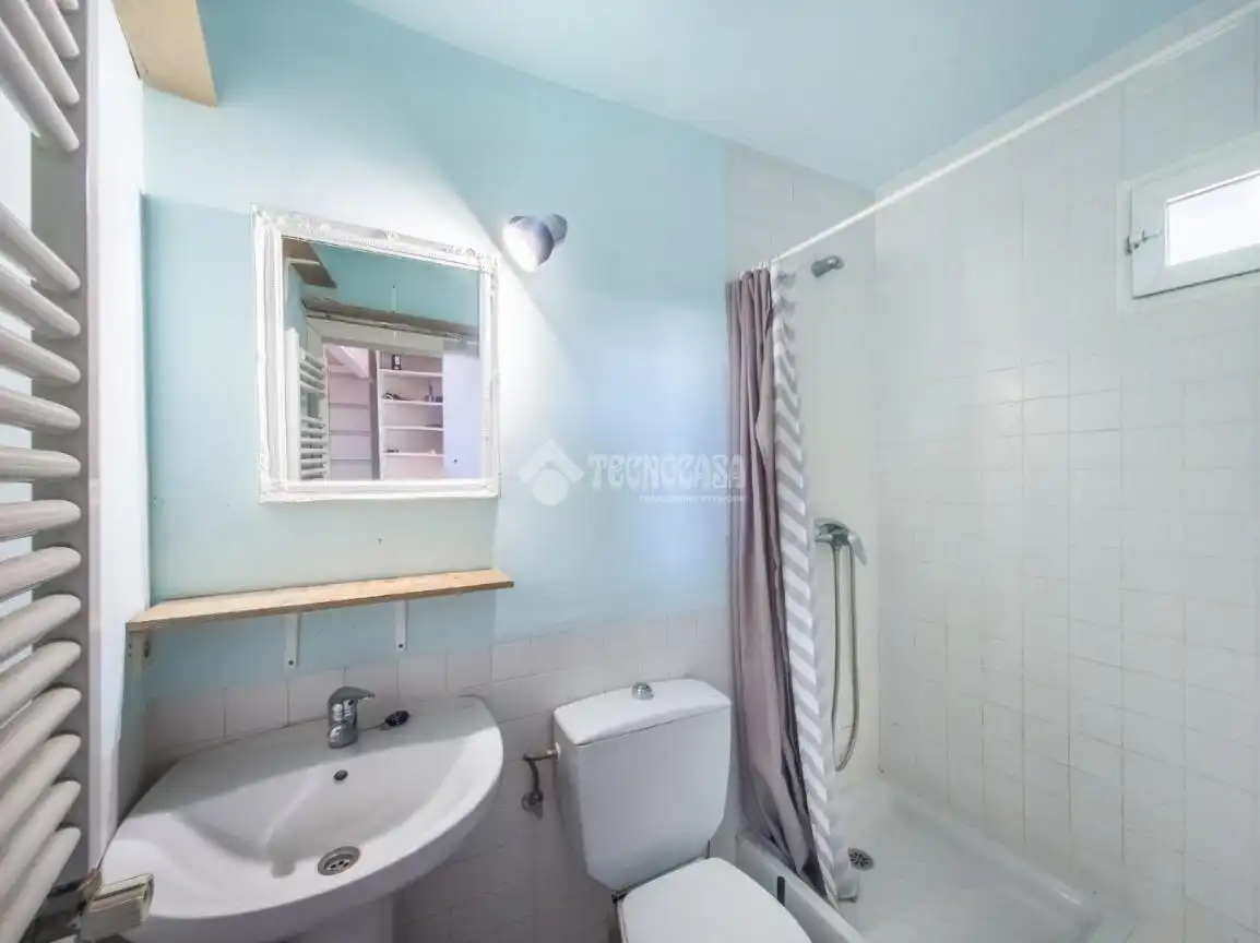 Baño de Piso en venta en Madrid con Aire acondicionado y Calefacción