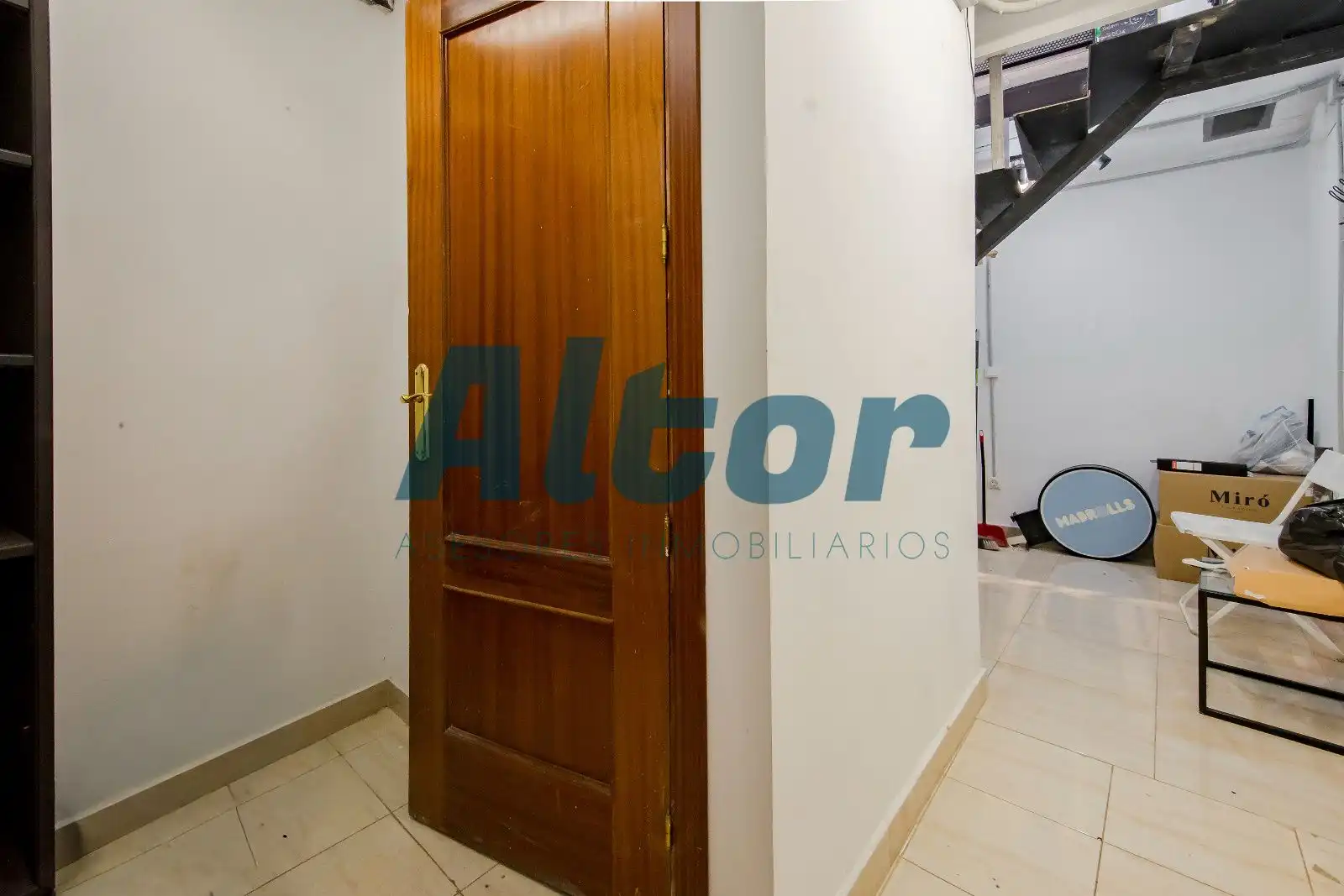 Commercial properties for sale in Madrid  with Air Conditioner