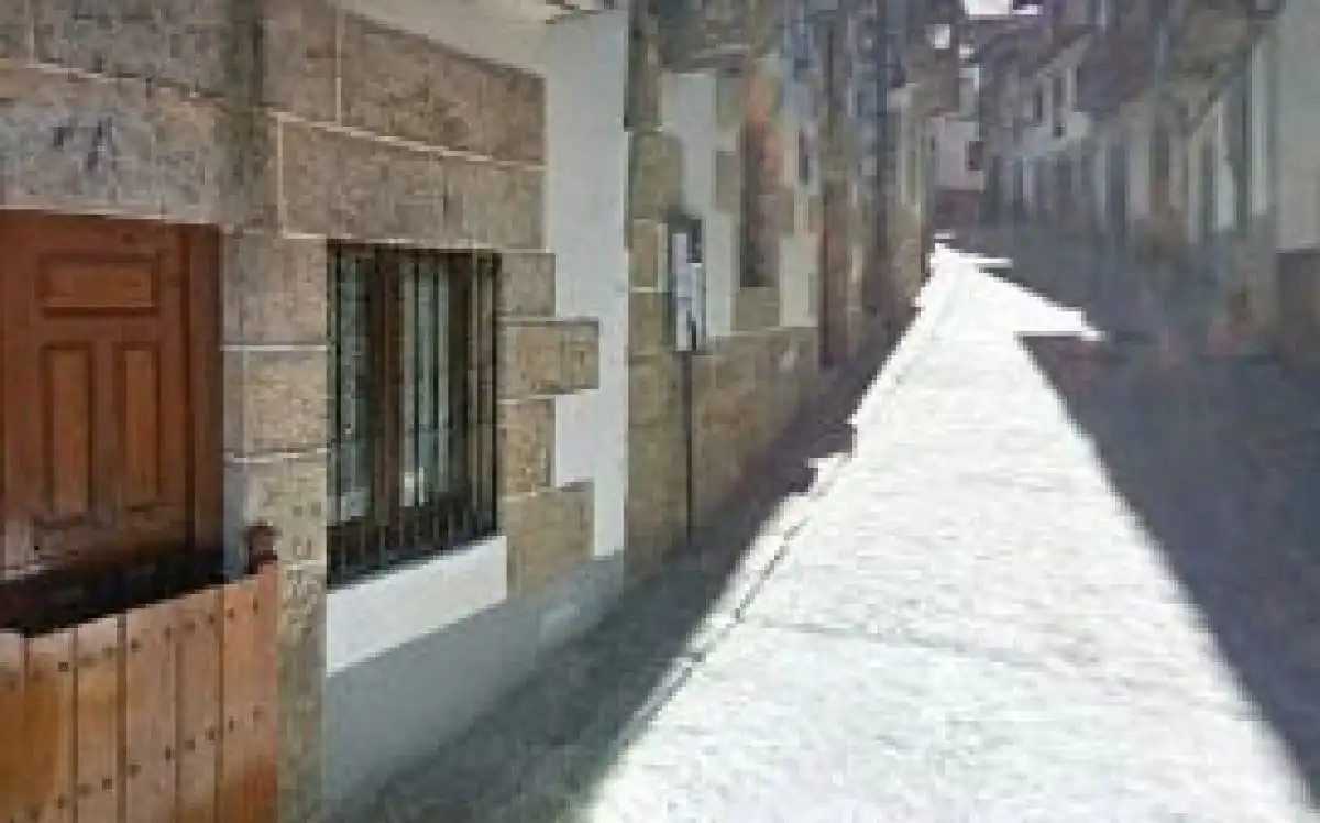 Locale commerciale in vendita a Candelario