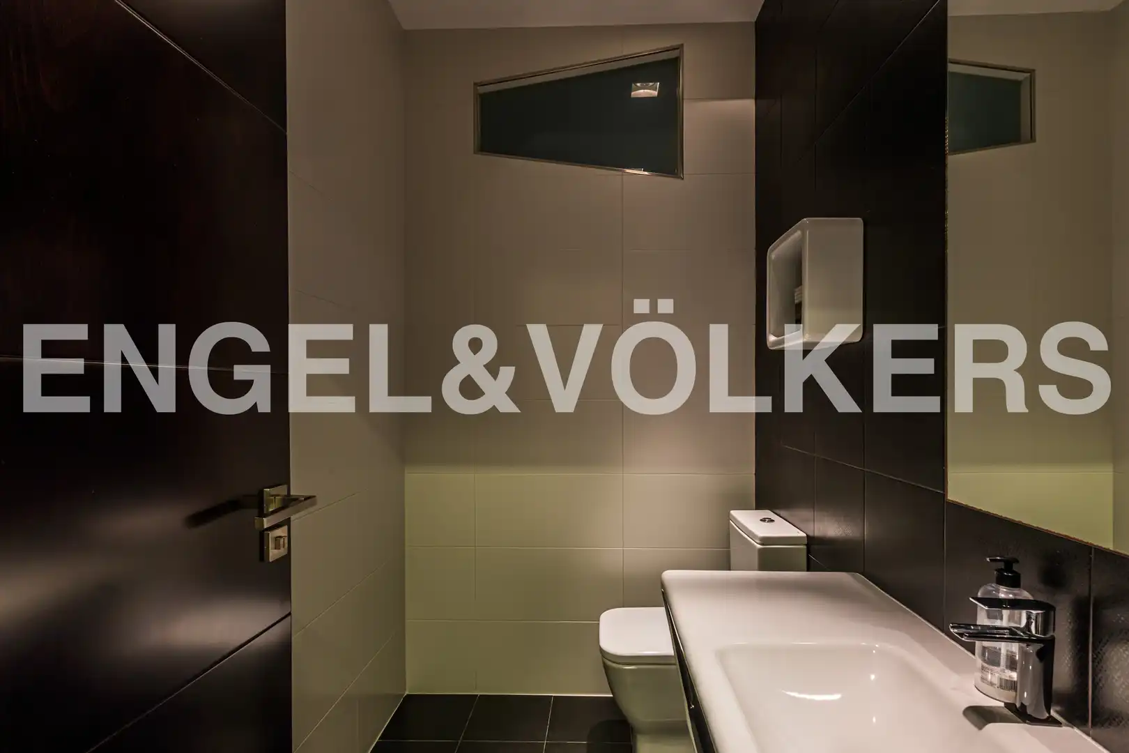 Baño de Casa o chalet en venta en Gijón  con Calefacción, Parquet y Trastero