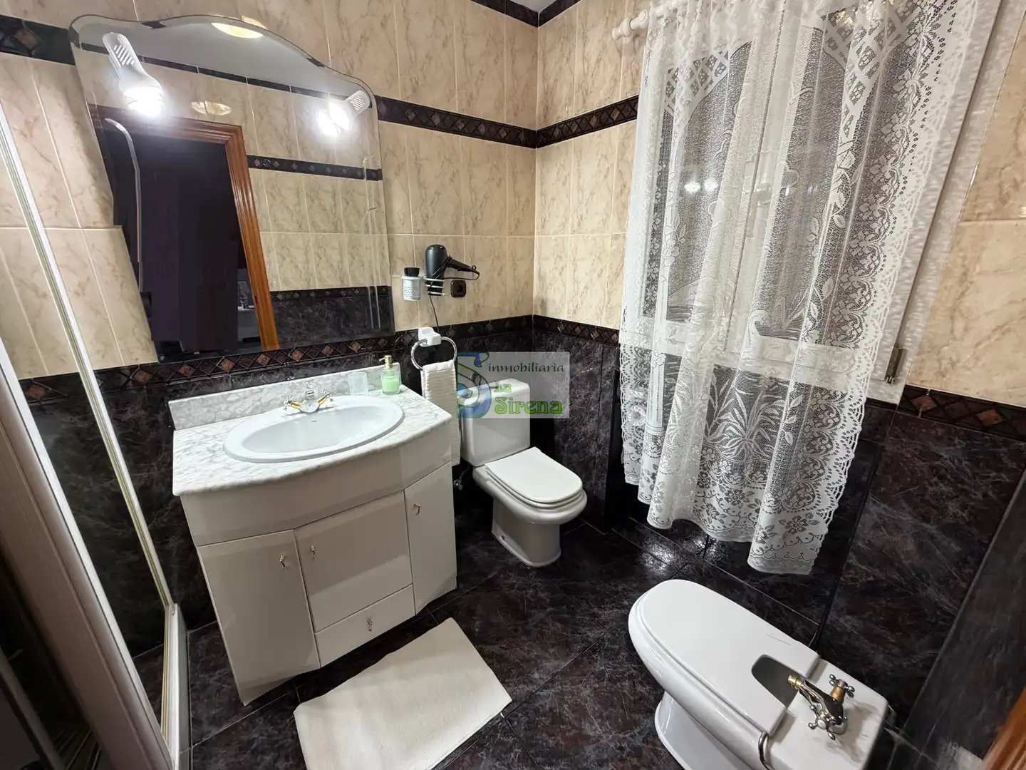 Baño de Casa o chalet en venta en Castro-Urdiales con Calefacción, Jardín privado y Terraza