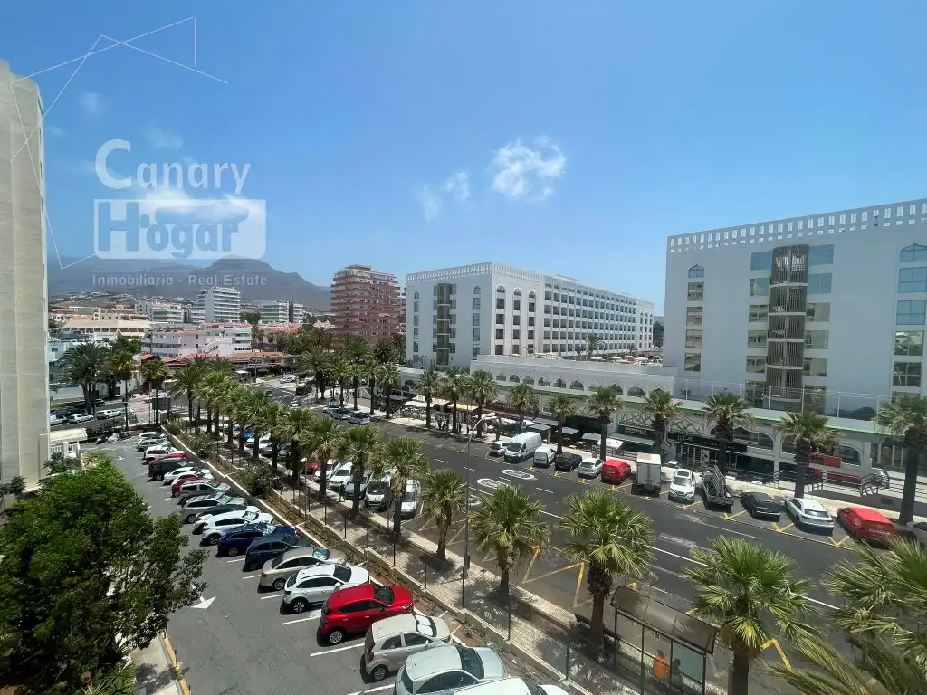 Exterior view of Study for sale in Arona  with Air Conditioner, Balcony and Internet