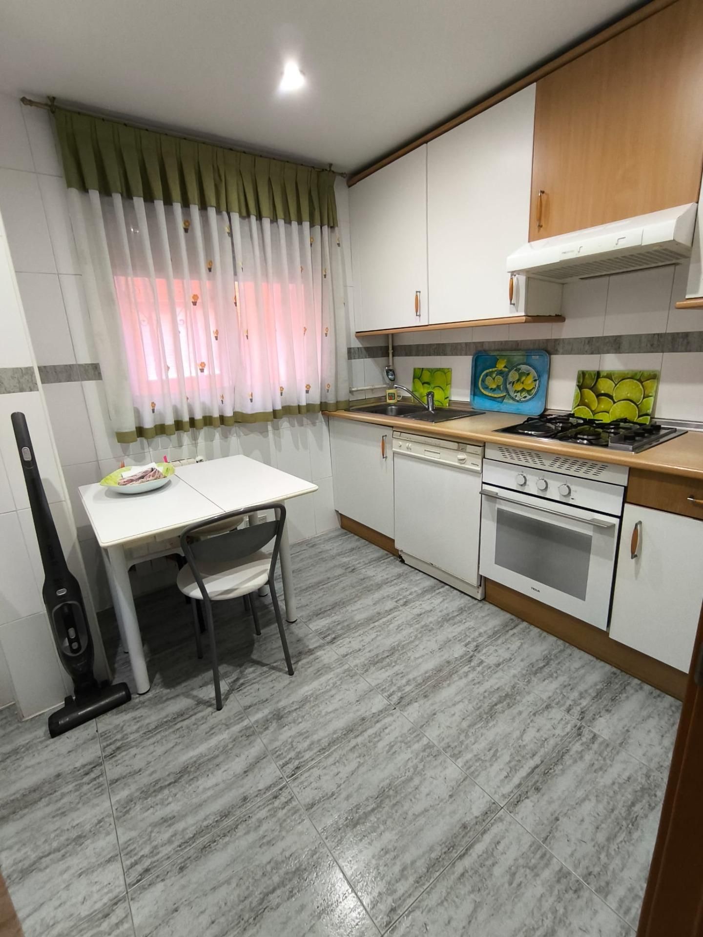 Kitchen of Flat for sale in Getafe  with Air Conditioner, Heating and Storage room