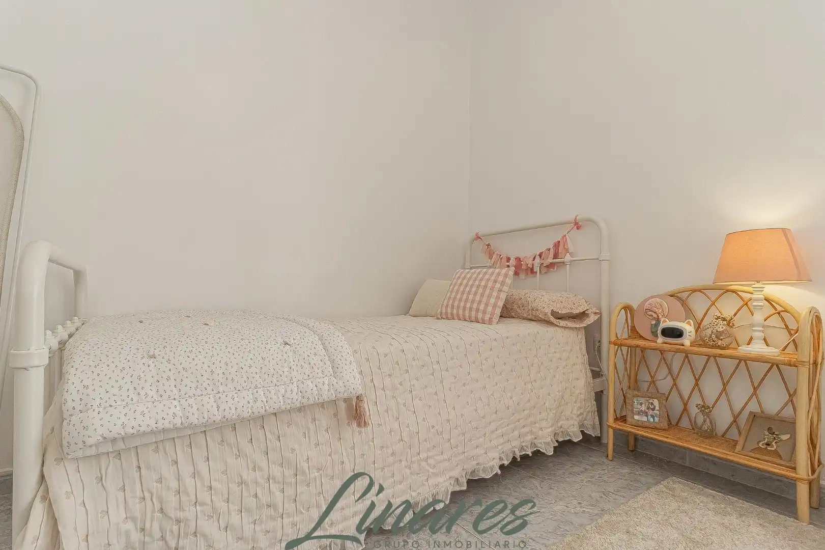 Dormitori de Apartament en venda en Cartagena amb Balcó