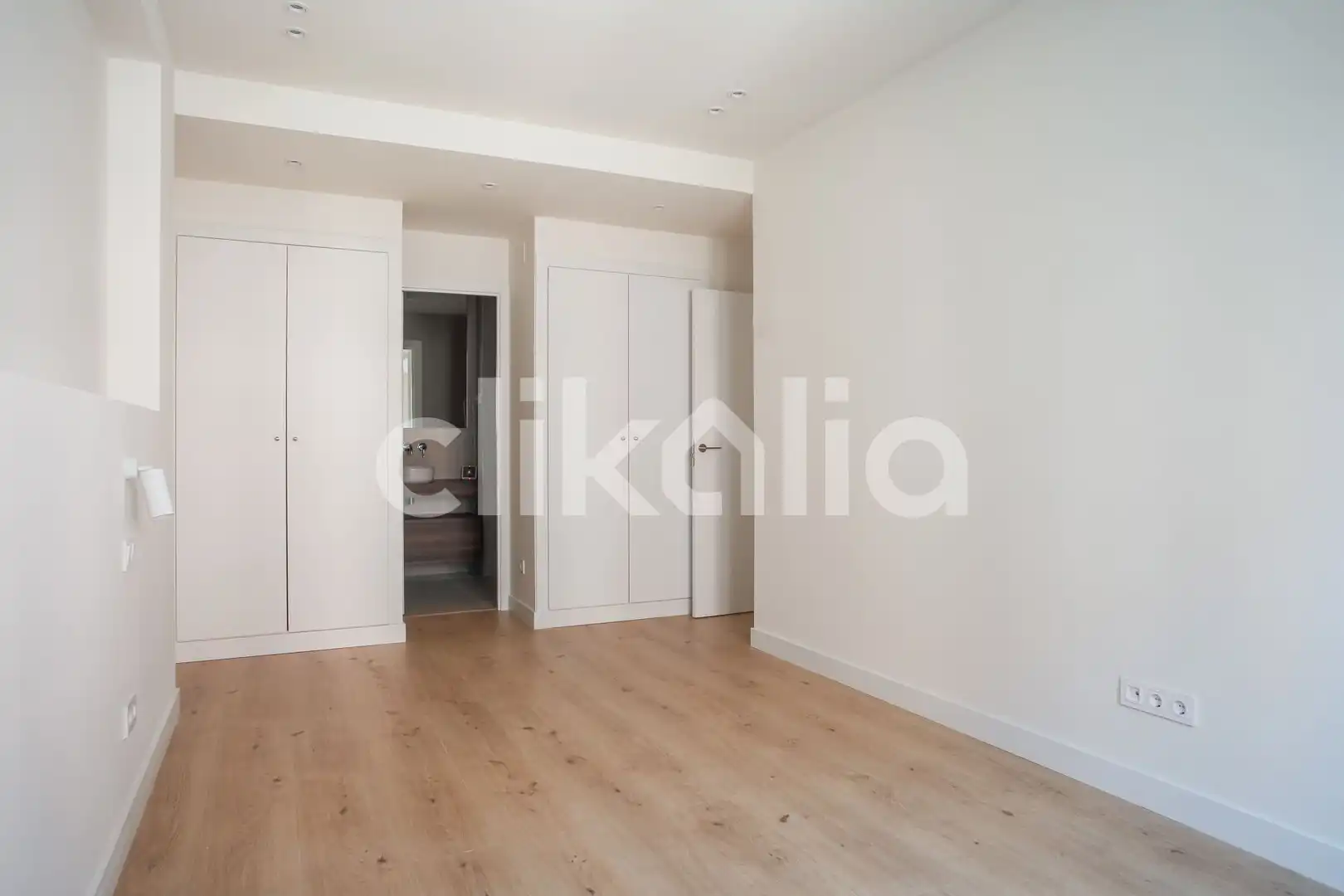 Habitación de Piso en venta en Madrid con Aire acondicionado, Calefacción y Jardín privado