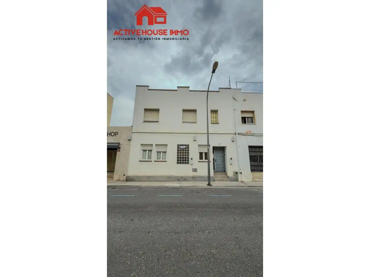 Casa en venta en Calle Adrià Vi