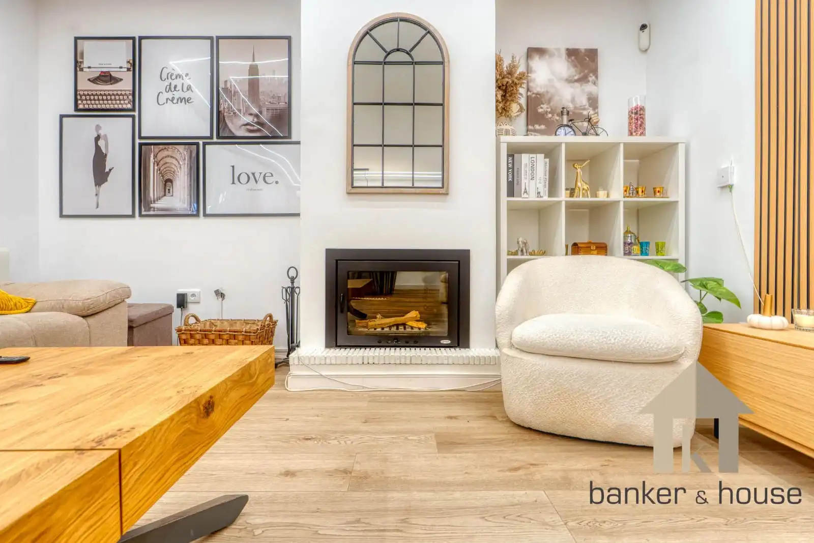 Living room of Detached homes for sale in Cerdanyola del Vallès  with Air Conditioner, Heating and Private garden