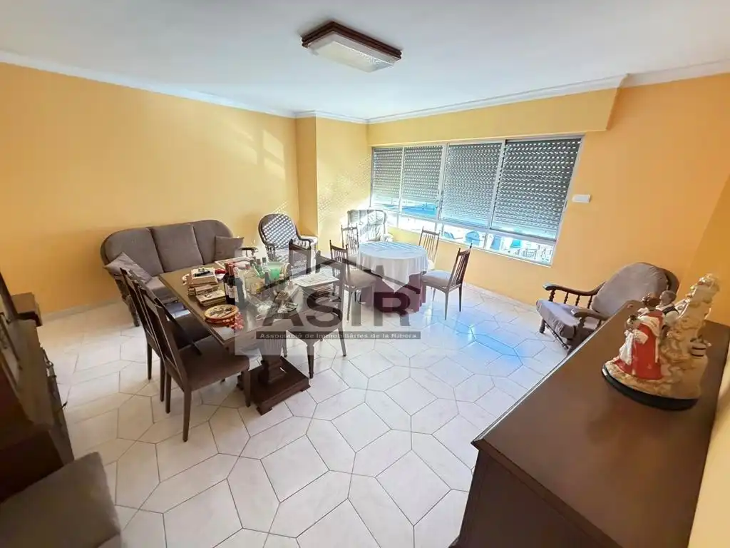 Menjador de Casa o xalet en venda en Alzira amb Aire condicionat i Terrassa