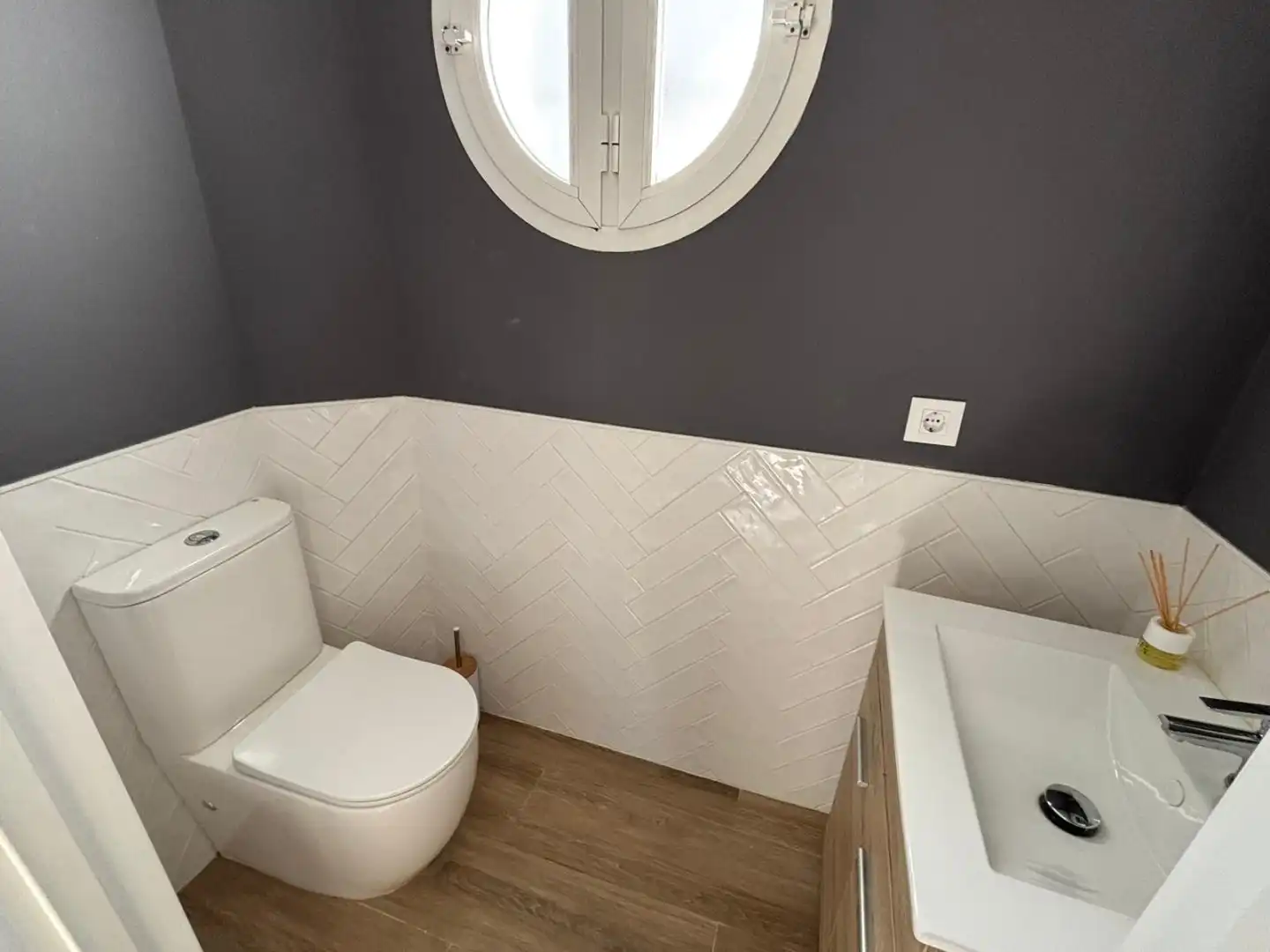 Baño de Casa adosada en venta en Bormujos con Aire acondicionado, Terraza y Trastero