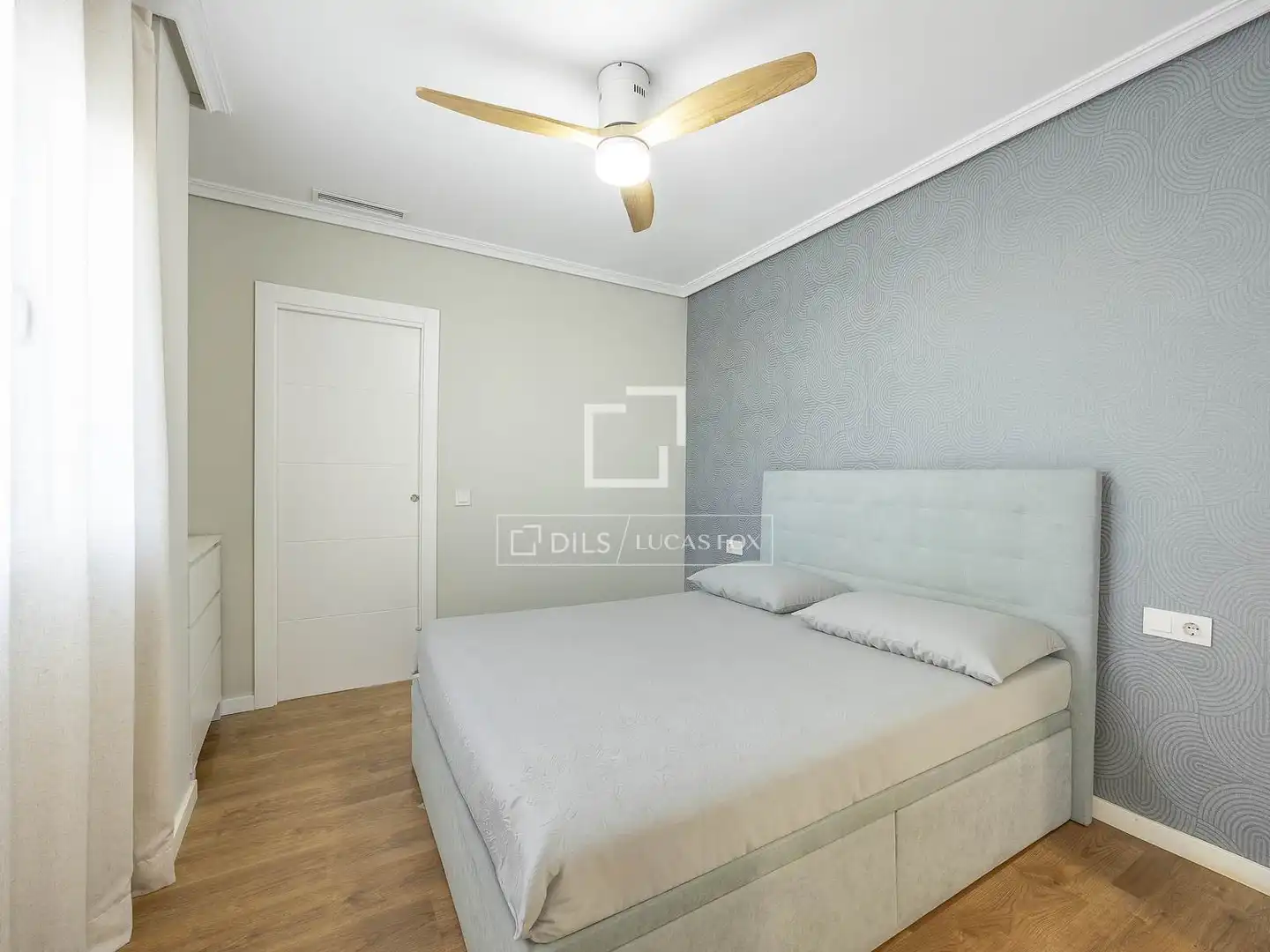 Habitación de Ático de alquiler en Valencia con Aire acondicionado, Parquet y Terraza