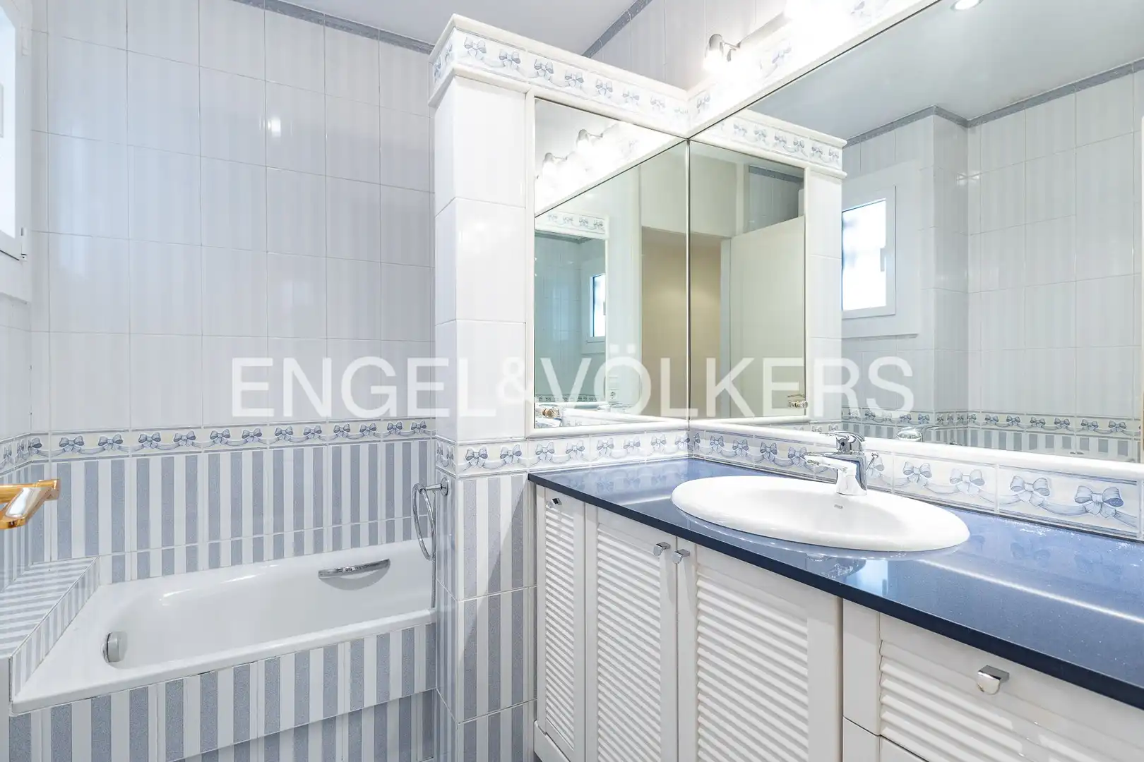 Baño de Piso en venta en Granollers con Calefacción, Terraza y Trastero
