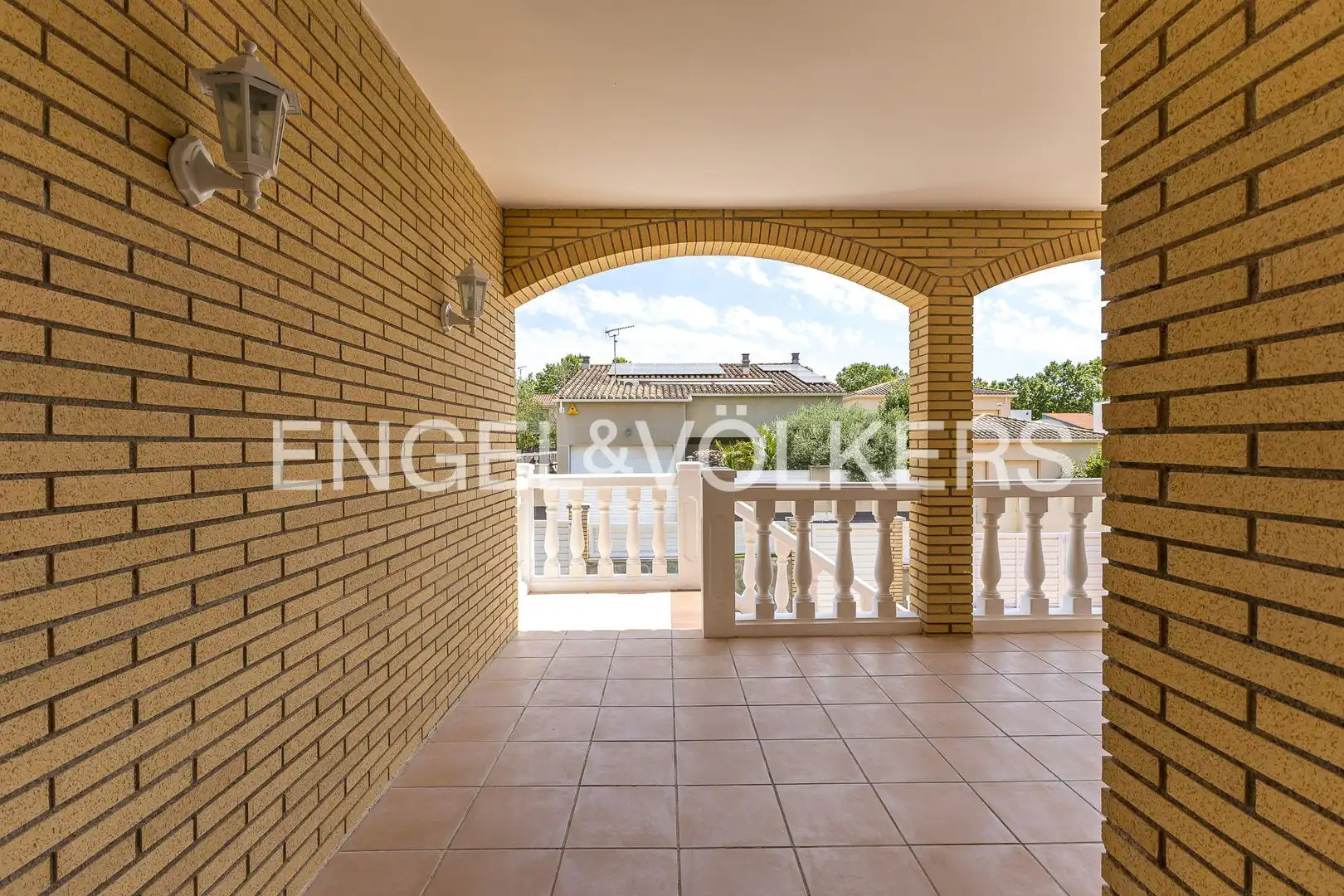 Terrassa de Casa o xalet en venda en Sant Cugat Sesgarrigues amb Aire condicionat i Calefacció