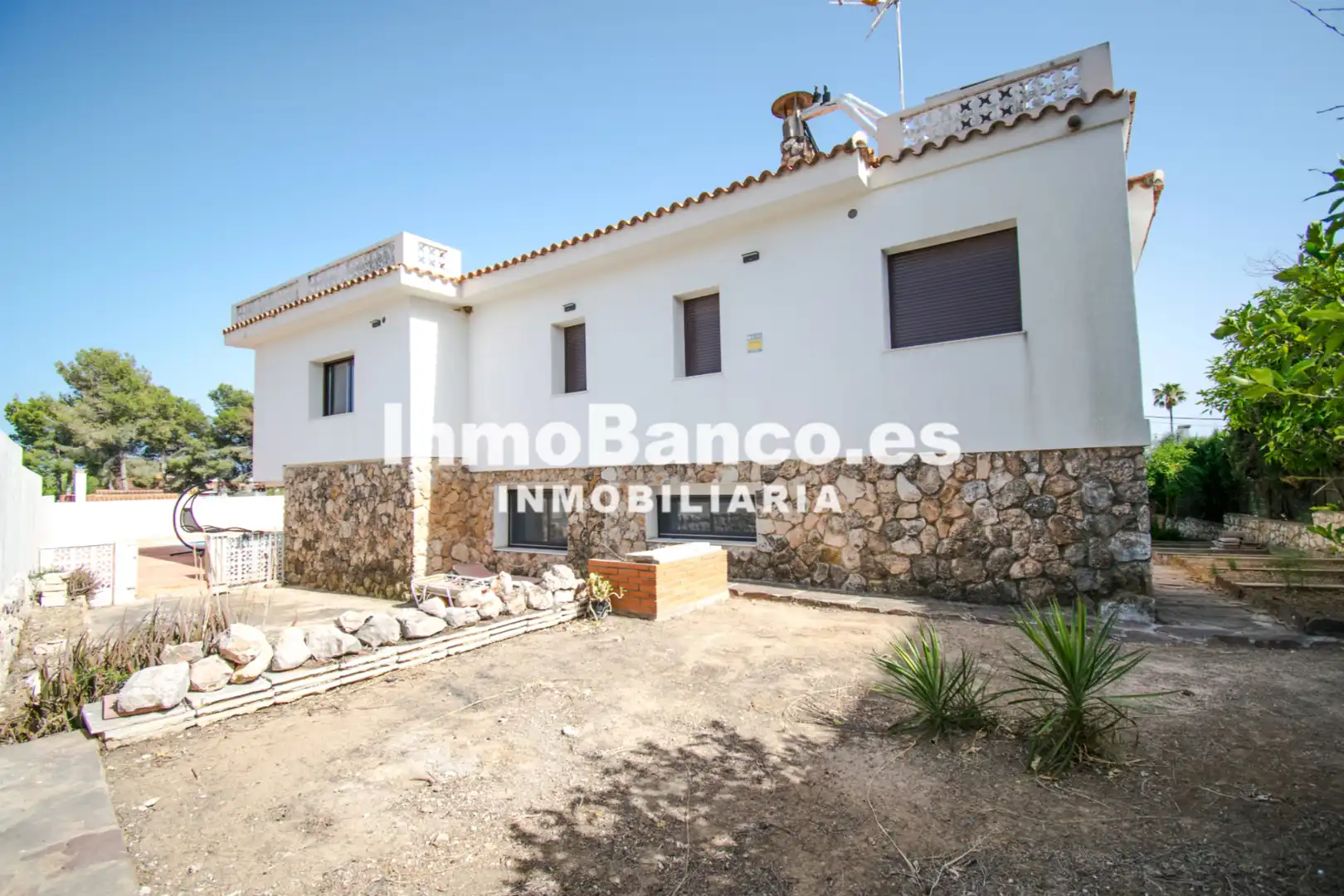 Houses for sale in Torrent  with Air Conditioner, Heating and Private garden
