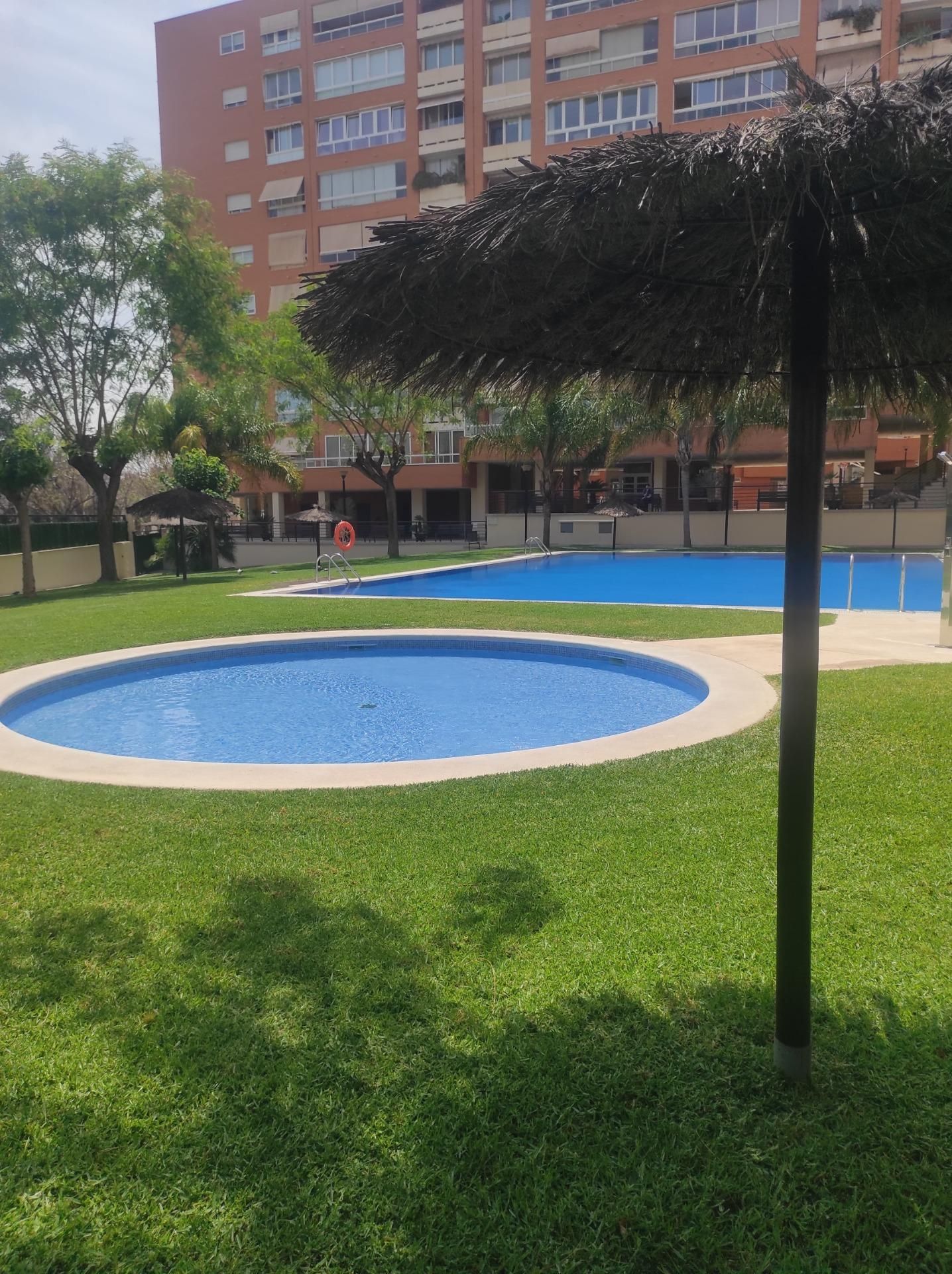 Swimming pool of Flat for sale in Alicante / Alacant  with Air Conditioner, Heating and Terrace