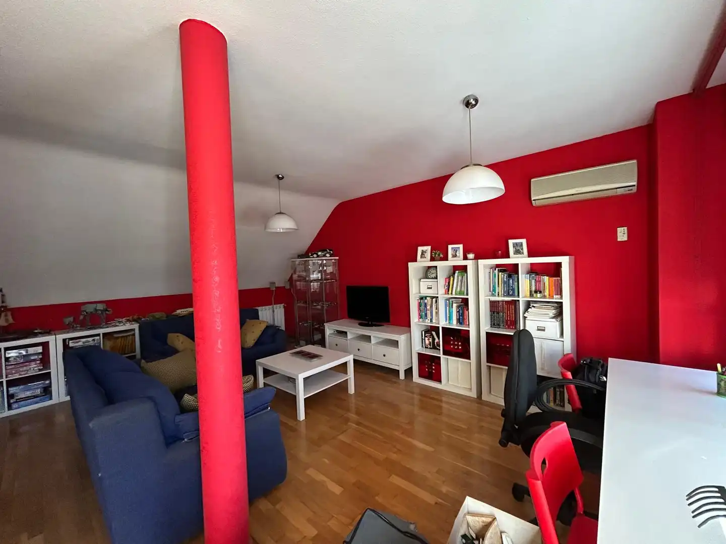 Sala d'estar de Casa adosada en venda en Ciudad Real amb Aire condicionat, Calefacció i Jardí privat