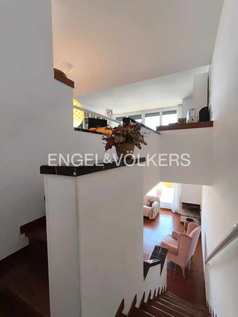 Einfamilien-Reihenhaus zur Miete in Barcelona mit Heizung, Terrasse und Schwimmbad