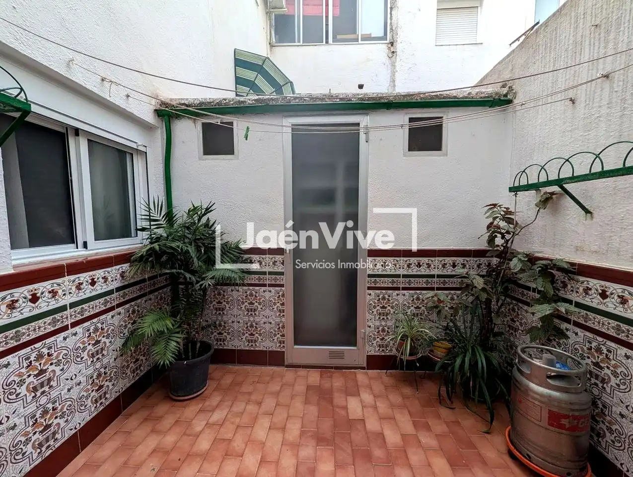 Jardín de Planta baja en venta en Jaén con Aire acondicionado y Amueblado