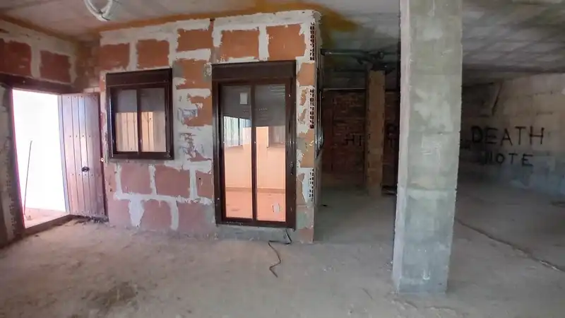 Local en venta en Carataunas