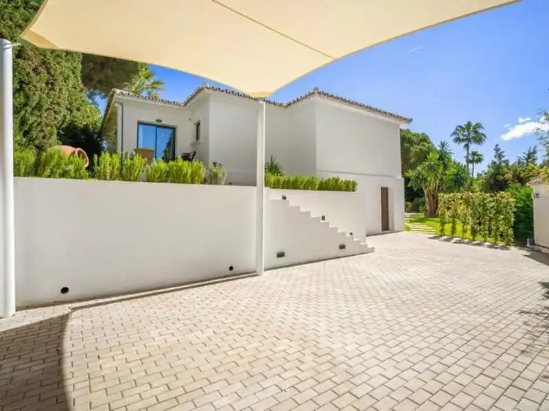 Maison avec terrasse à vendre à Nueva Andalucía, imagen 35