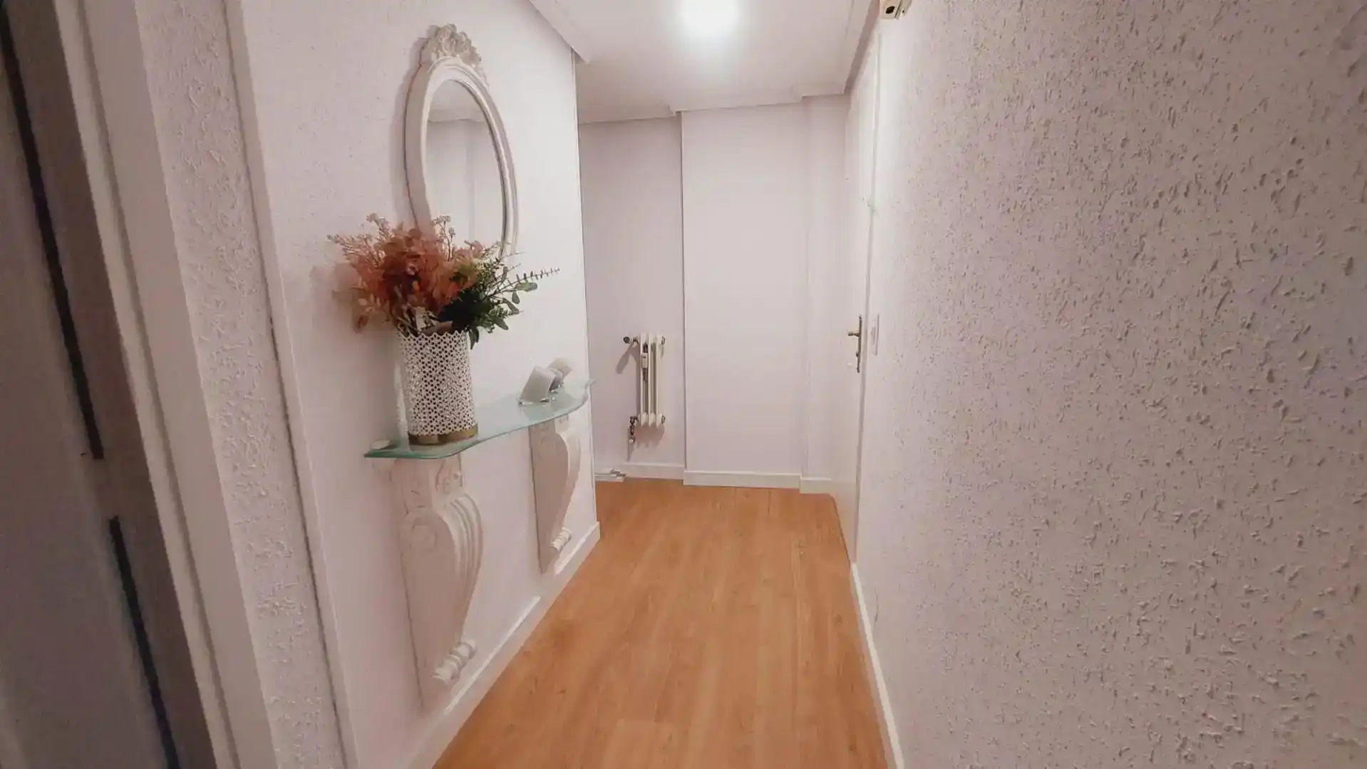 Flat for rent in Oviedo   with Parquet flooring, Washing machine and Microwave