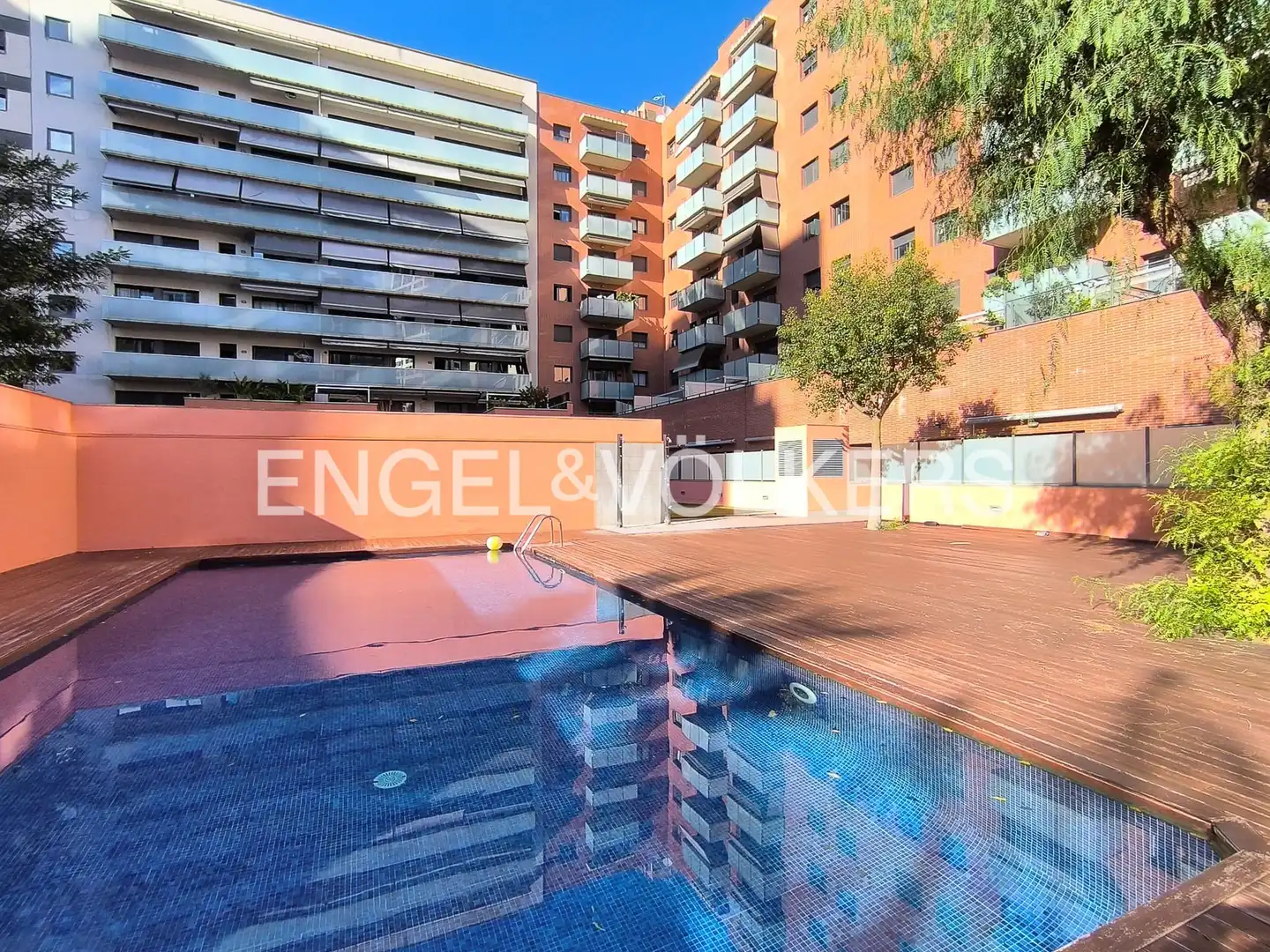 Piscina de Piso de alquiler en Barcelona con Aire acondicionado, Calefacción y Terraza