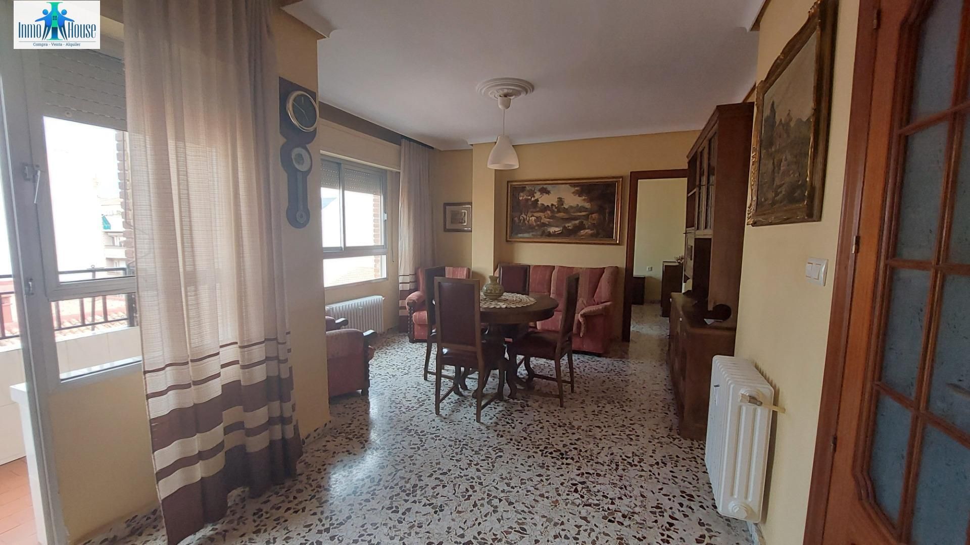 Sala de estar de Piso en venta en  Albacete Capital con Calefacción, Terraza y Balcón