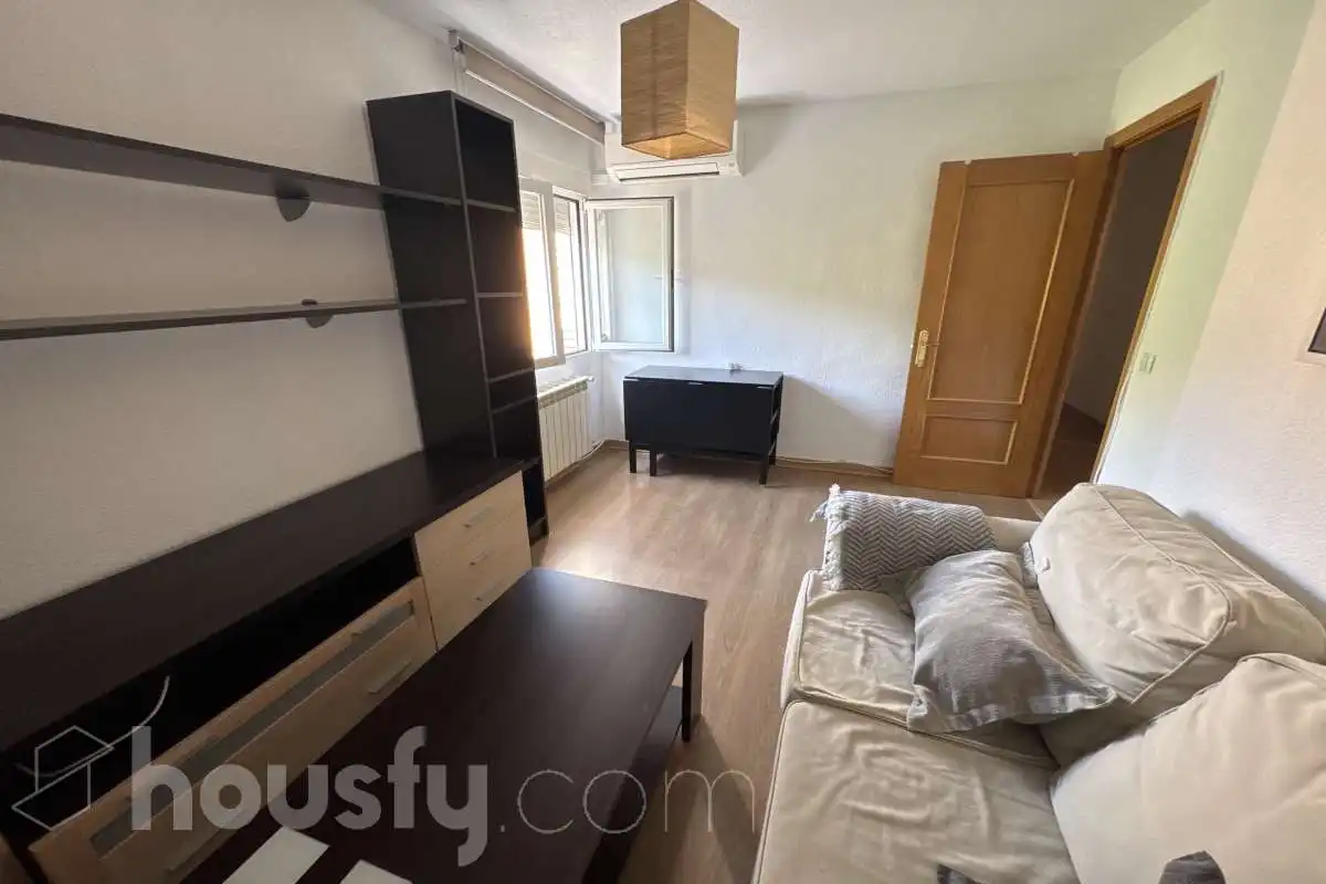 Schlafzimmer von Wohnung zur Miete in Getafe mit Klimaanlage, Heizung und Möbliert