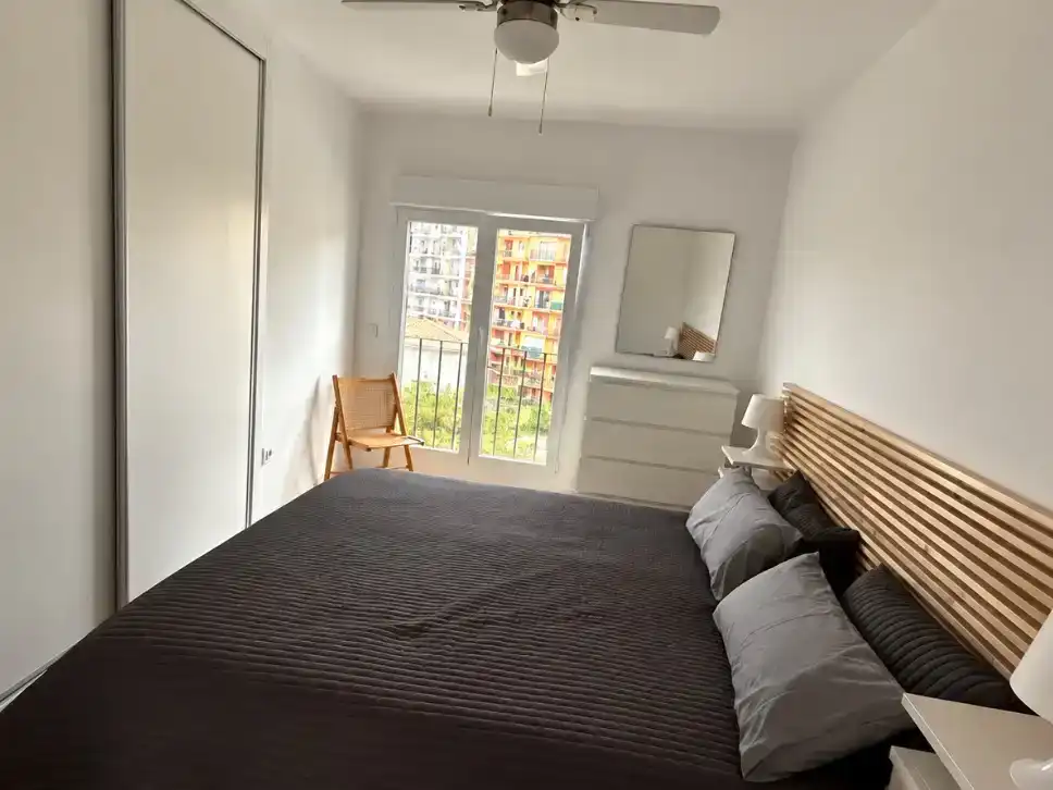 Schlafzimmer von Wohnung zur Miete in Alboraya mit Klimaanlage