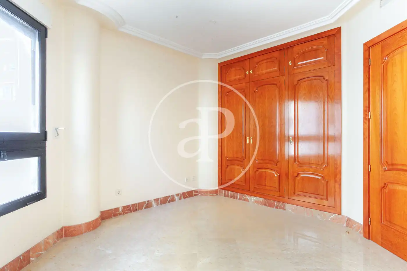 Flat for sale in Alicante / Alacant  with Air Conditioner, Heating and Storage room