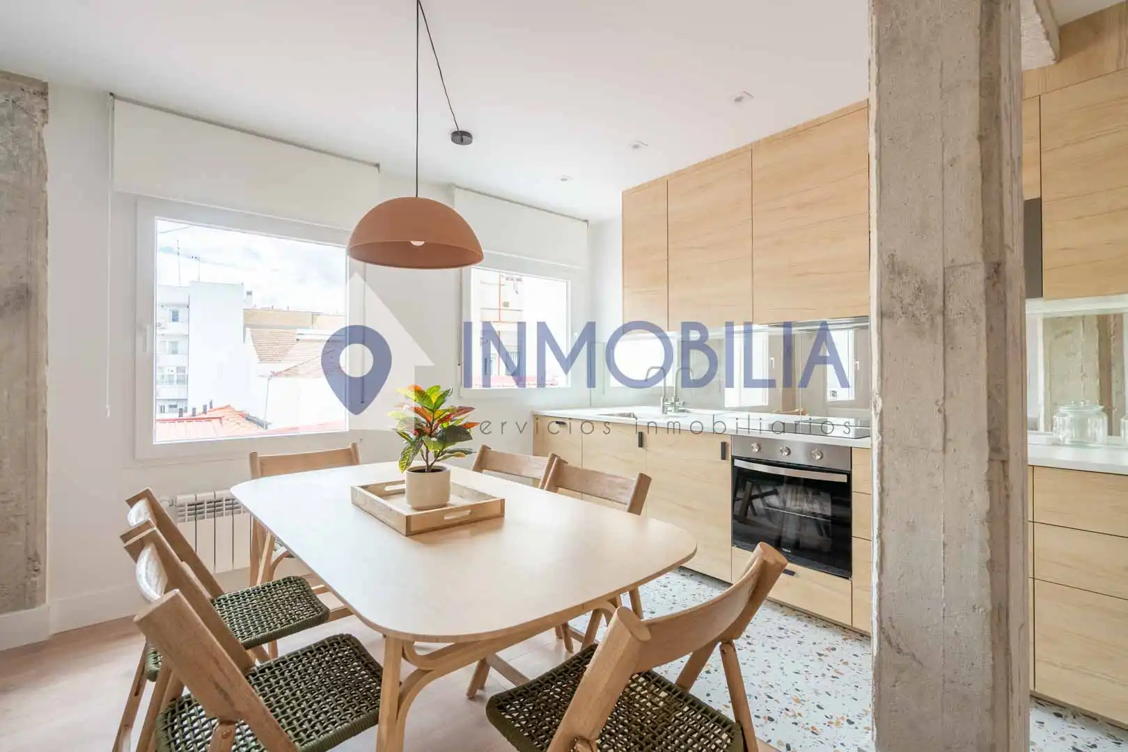 Vista exterior de Piso en venta en Madrid con Calefacción y Terraza