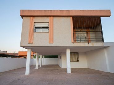 Pis amb jardí en venda a Las Lomas de Rame - Bahía Bella