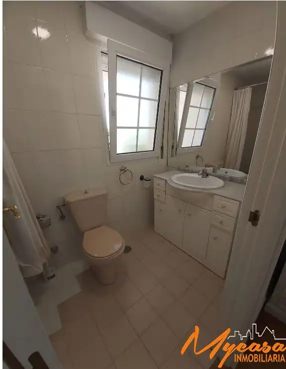 Badezimmer von Wohnungen zur Miete in El Bosque