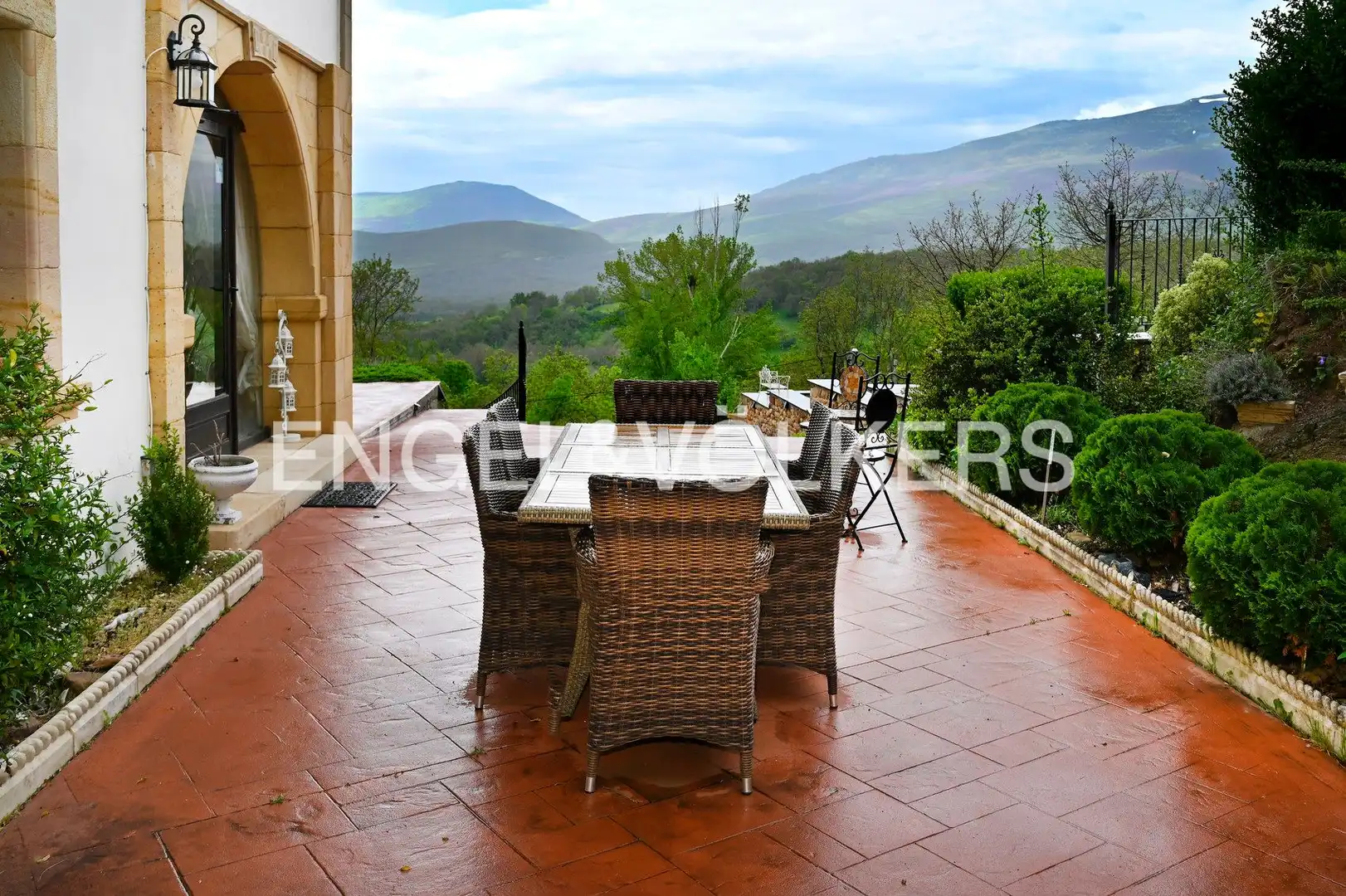 Terraza de Casa o chalet en venta en Reinosa con Aire acondicionado, Calefacción y Jardín privado