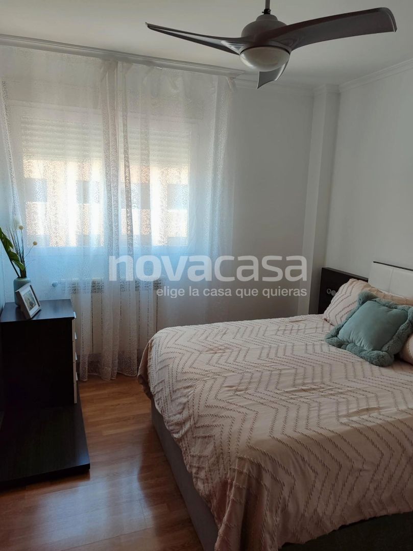 Bedroom of Flat for sale in  Albacete Capital  with Air Conditioner, Heating and Parquet flooring