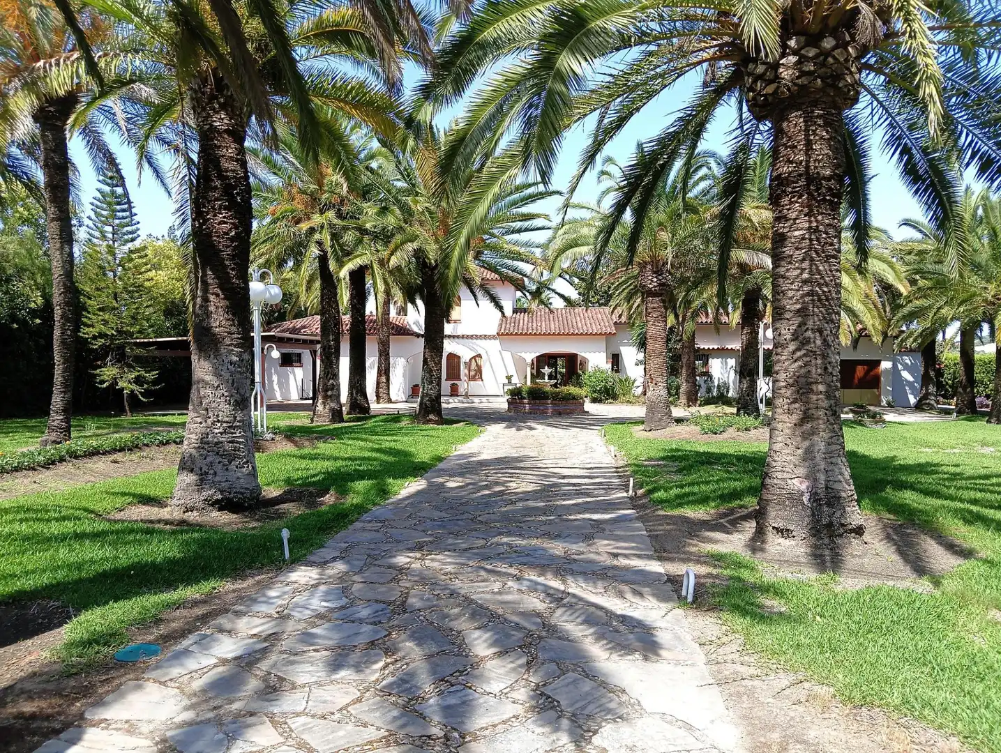 Vista exterior de Casa o xalet en venda en El Bosque amb Piscina comunitària