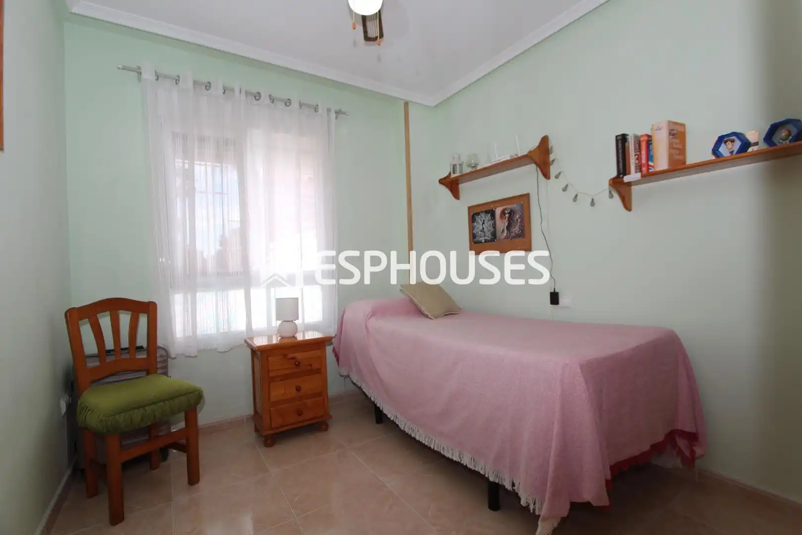 Bedroom of Flat for sale in Guardamar del Segura  with Air Conditioner, Terrace and Storage room