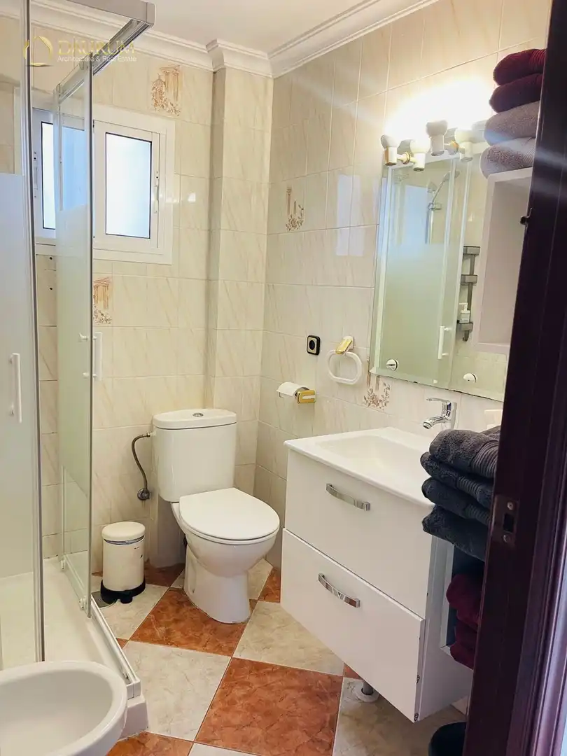 Baño de Piso en venta en Sevilla con Aire acondicionado, Calefacción y Terraza