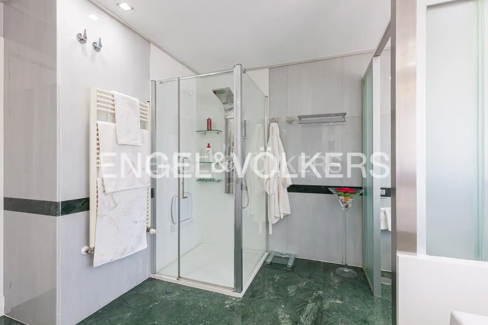 Baño de Casa o chalet en venta en Azuqueca de Henares con Aire acondicionado, Calefacción y Jardín privado