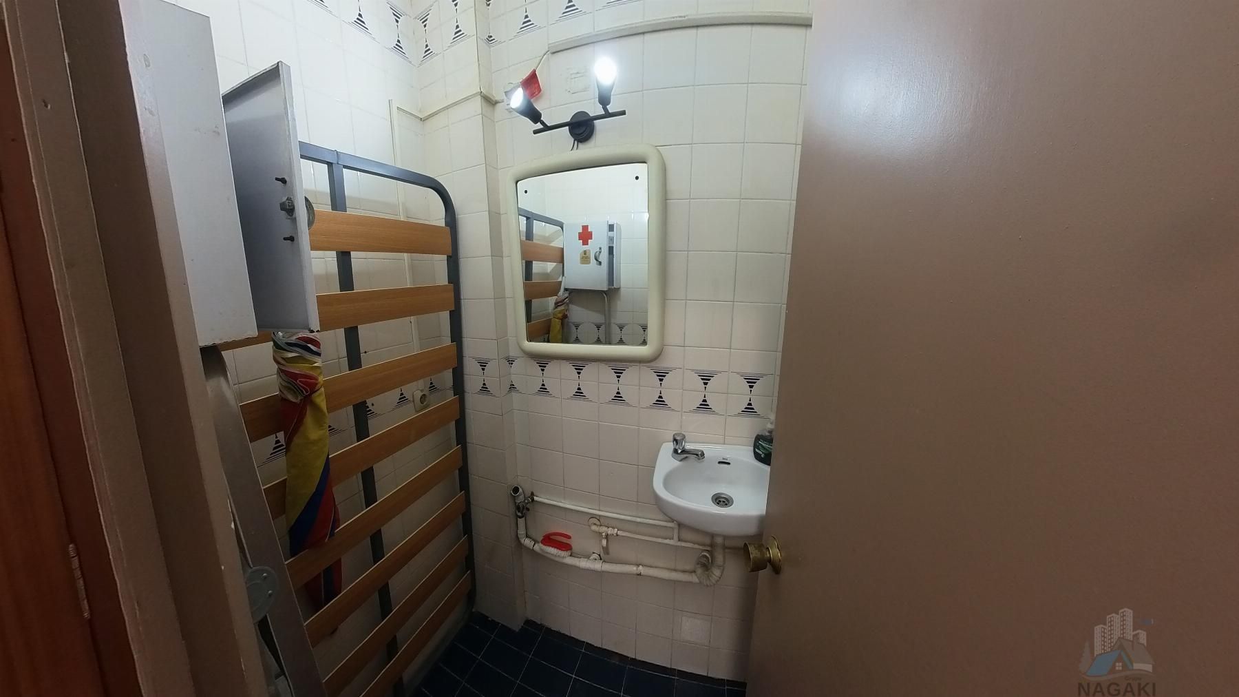 Bathroom of Flat for sale in  Barcelona Capital  with Balcony