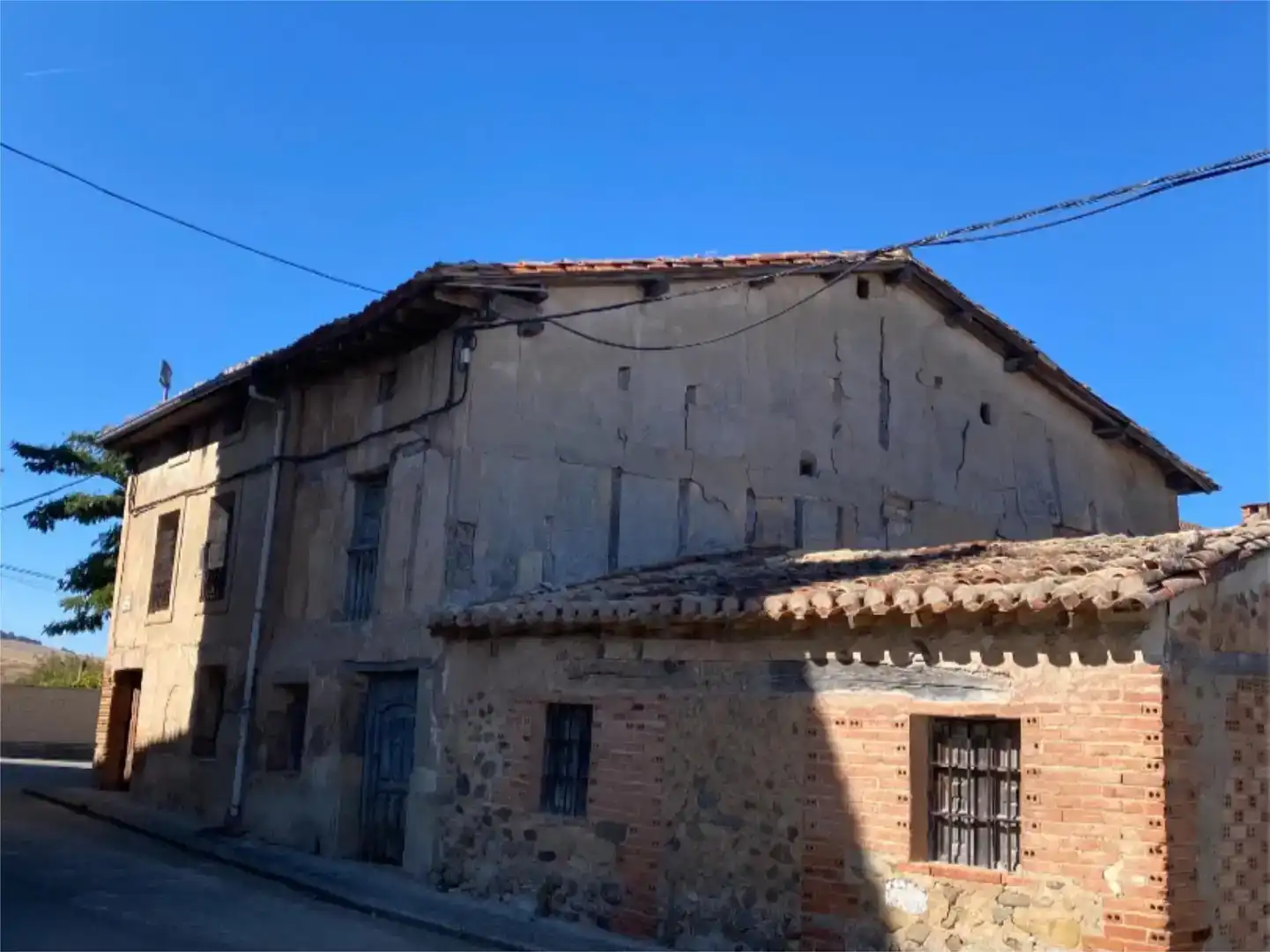 Vista exterior de Casa adosada en venda en Castildelgado