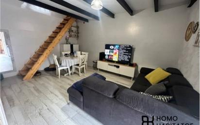 Sala d'estar de Pis en venda en Terrassa amb Aire condicionat, Parquet i Balcó