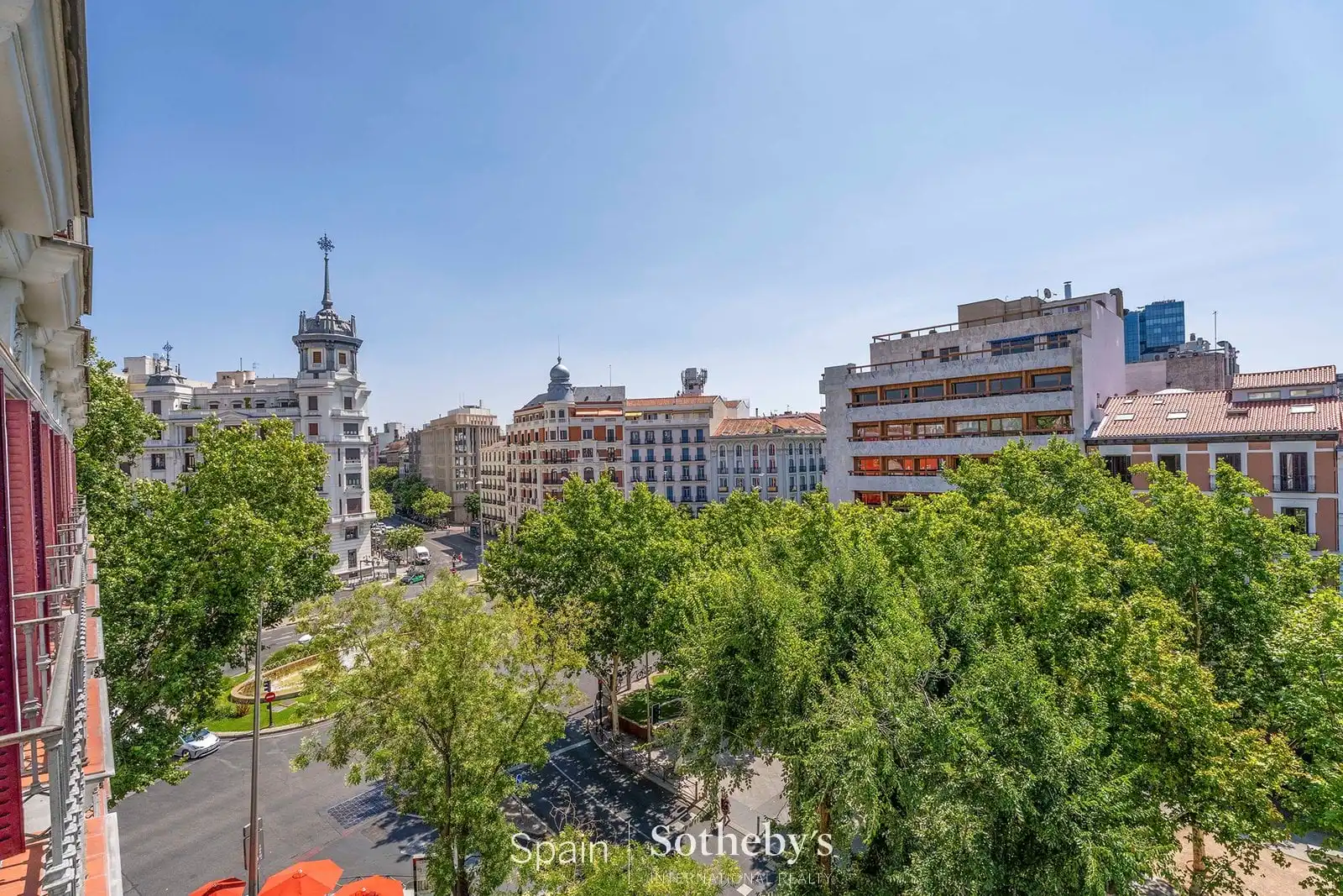 Apartament de lloguer a Plaza de Santa Bárbara, Justicia - Chueca
