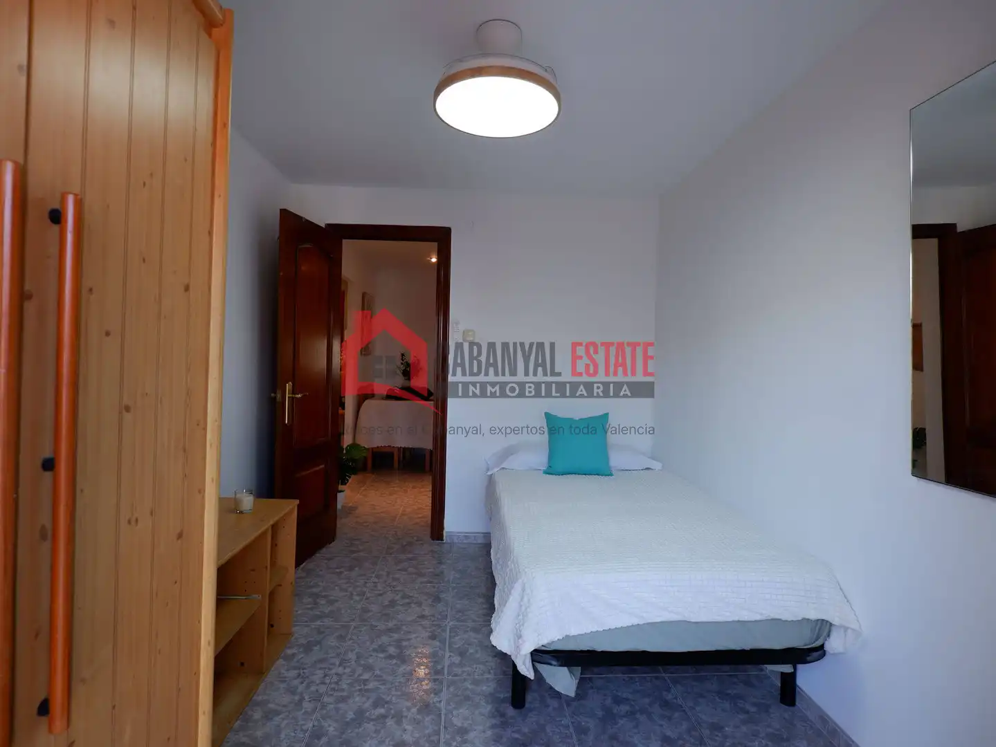Habitación de Apartamento de alquiler en Valencia con Aire acondicionado, Amueblado y Balcón