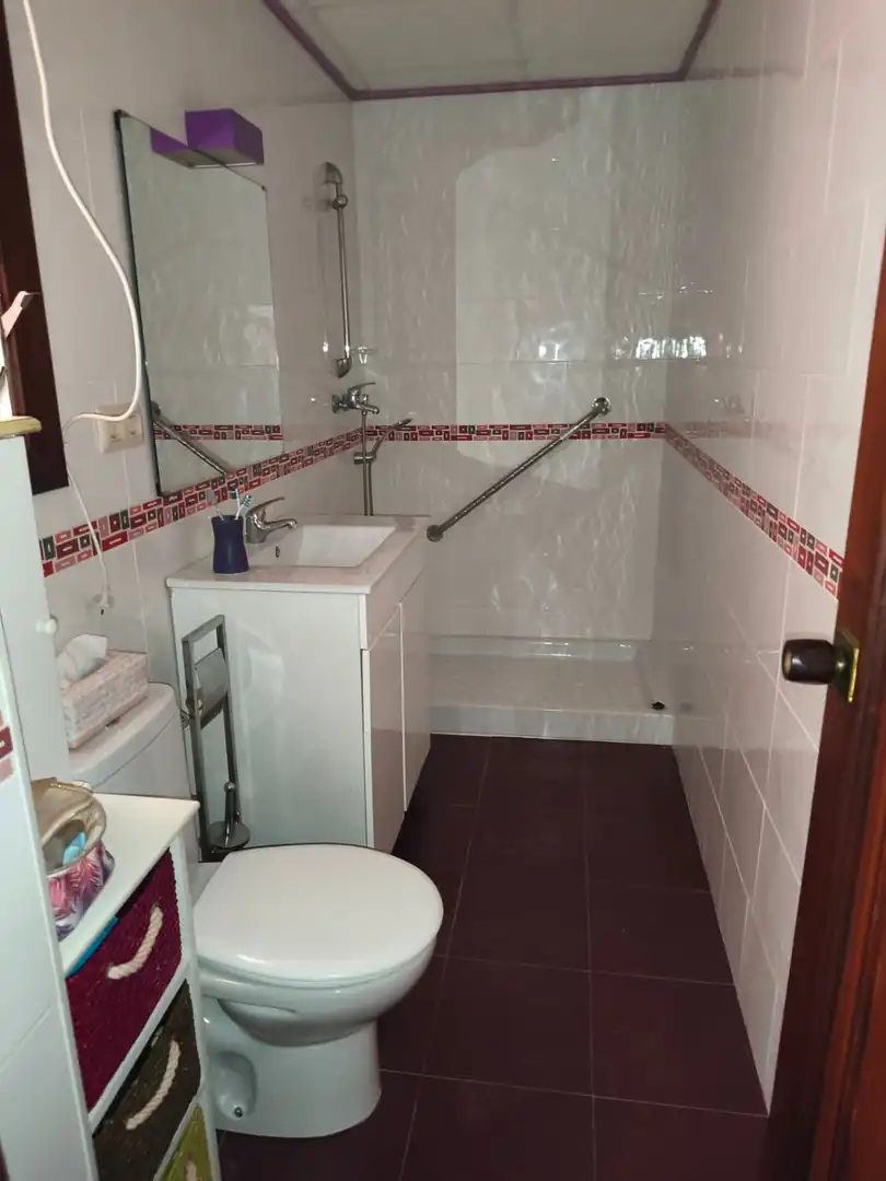 Bathroom of Flat for sale in Carcaixent  with Furnished