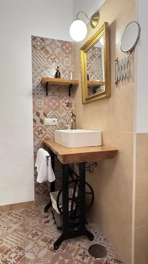 Bathroom of Houses for sale in Iznájar  with Air Conditioner, Heating and Terrace